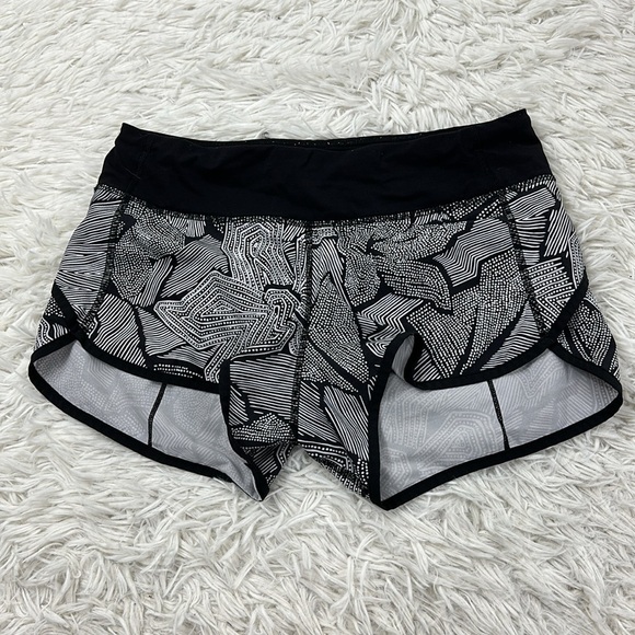 Lululemon Speed Short Dottie Tribe White Black / Black - Picture 1 of 5